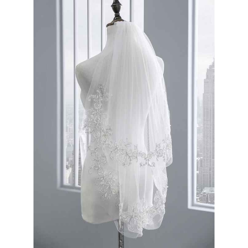 Two-tier Lace Applique Edge Elbow Bridal Veils With Lace