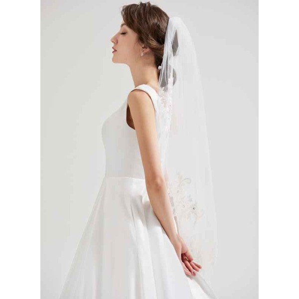 One-tier Cut Edge Fingertip Bridal Veils