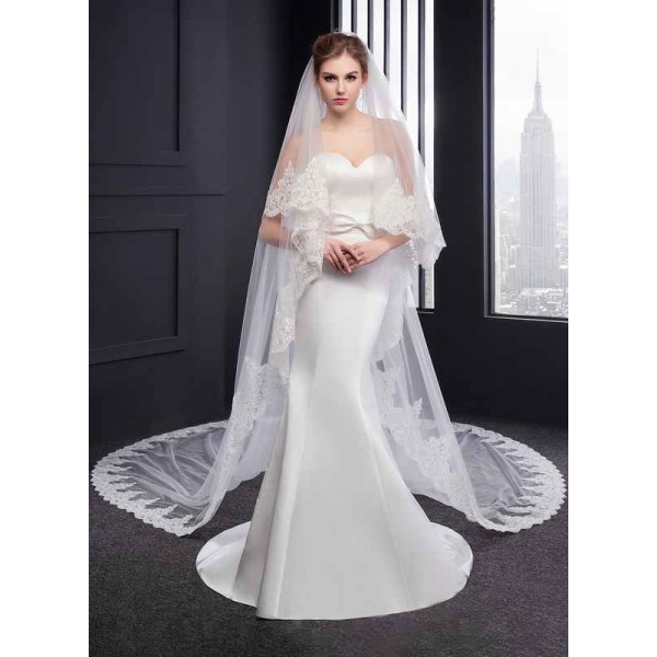 Two-tier Lace Applique Edge Cathedral Bridal Veils With Lace