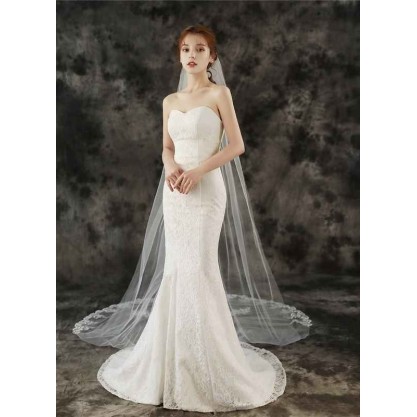 One-tier Lace Applique Edge Chapel Bridal Veils With Lace