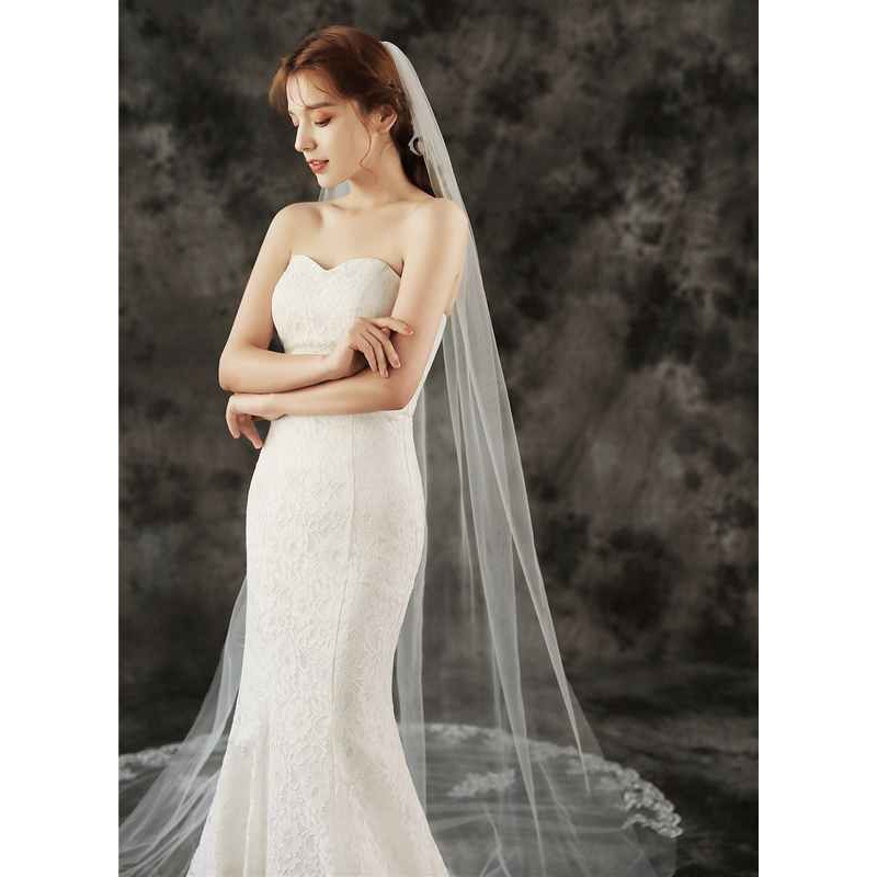 One-tier Lace Applique Edge Chapel Bridal Veils With Lace