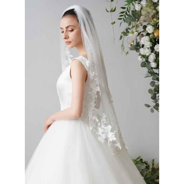 Two-tier Lace Applique Edge Fingertip Bridal Veils With Lace