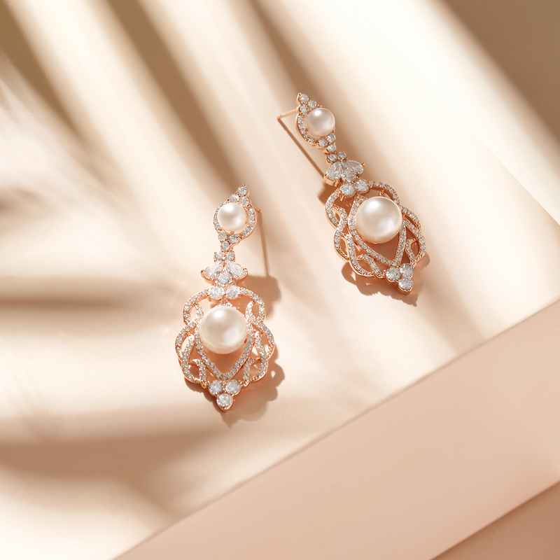 Elegant Alloy With Irregular Pearl Earrings