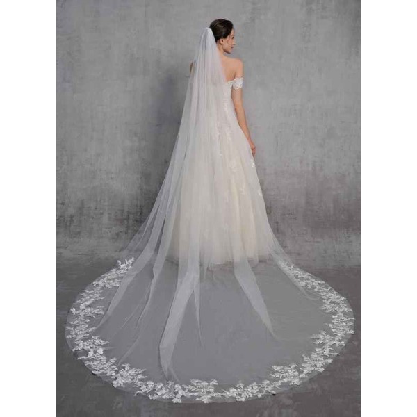 One-tier Cut Edge Cathedral Bridal Veils With Lace