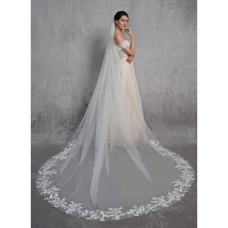 One-tier Cut Edge Cathedral Bridal Veils With Lace