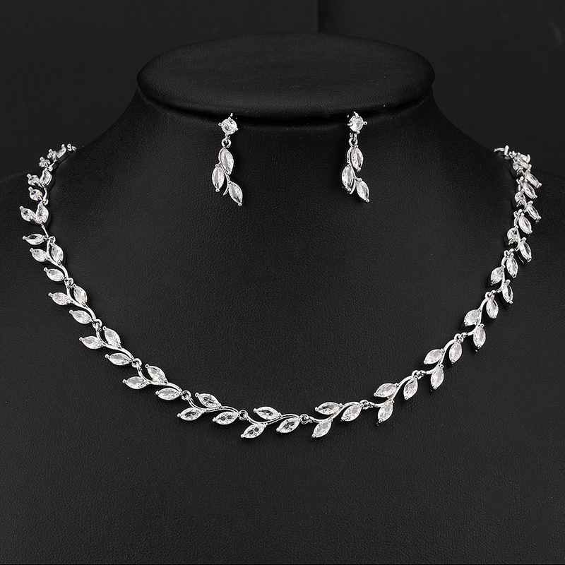 Ladies'/Couples' Elegant/Beautiful/Fashionable/Classic/Simple Alloy With Irregular Cubic Zirconia Jewelry Sets