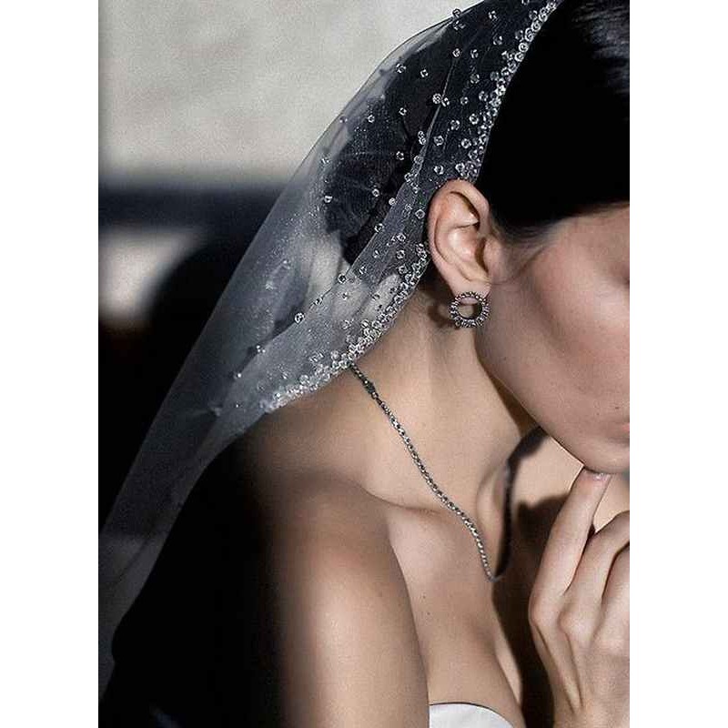 One-tier Beaded Edge Fingertip Bridal Veils With Beading