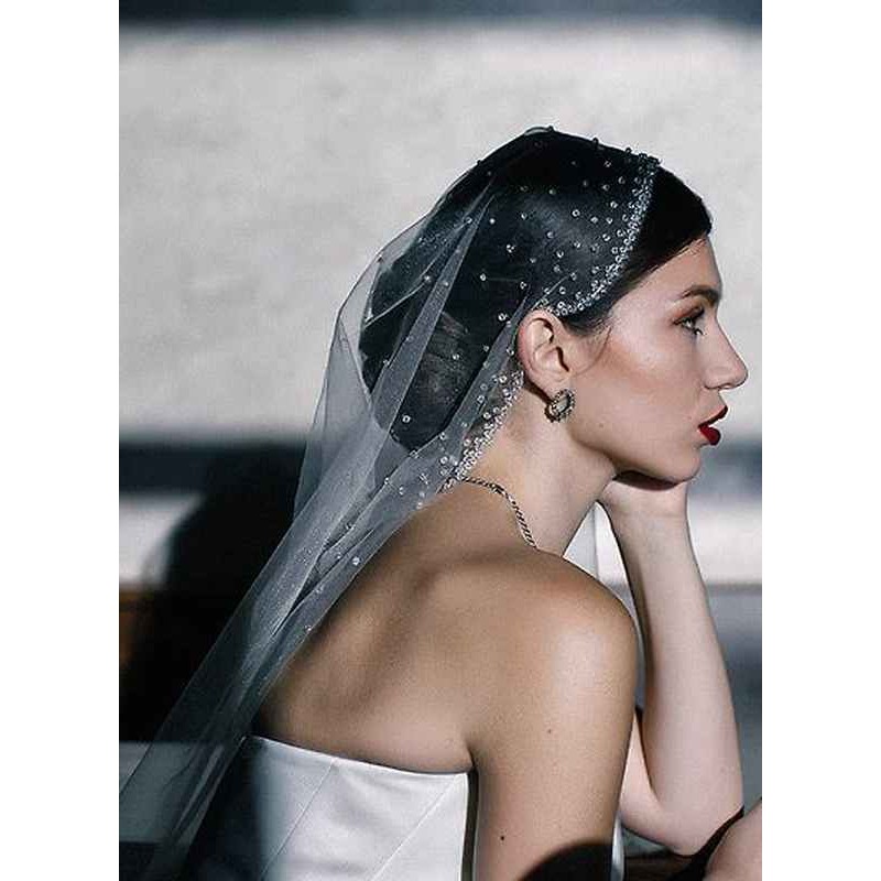 One-tier Beaded Edge Fingertip Bridal Veils With Beading