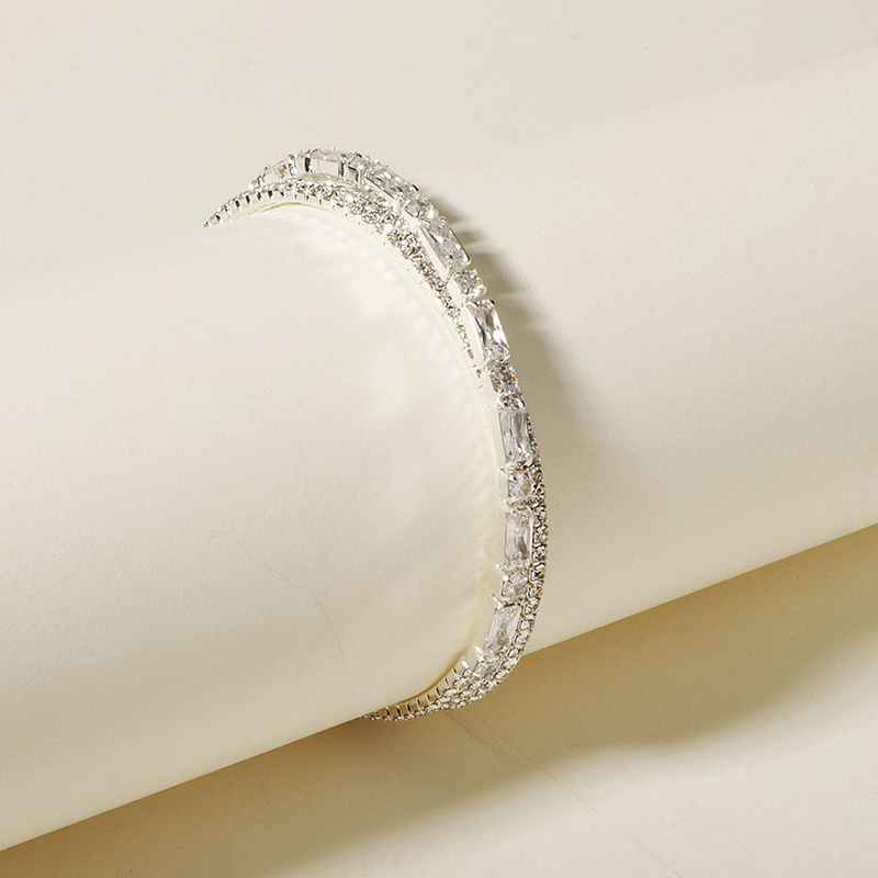 Beautiful/Fashionable/Attractive Alloy With Round Rhinestone/Cubic Zirconia Bracelets/Fashion jewelry