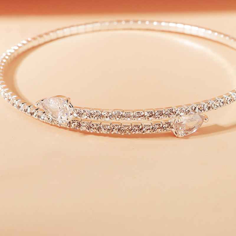 Elegant/Beautiful/Attractive Alloy With Round Rhinestone Bracelets/Fashion jewelry