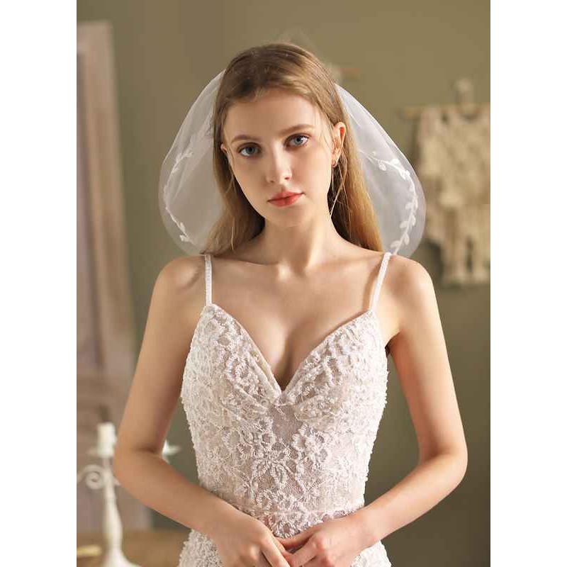 Two-tier Lace Applique Edge Shoulder Veils With Lace