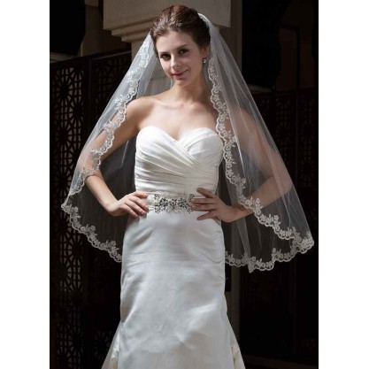 One-tier Lace Applique Edge Fingertip Bridal Veils With Lace