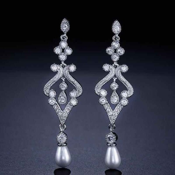 Ladies' Luxurious Alloy With Irregular Pearl Earrings